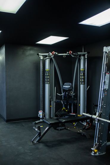 Mad Dog Gym detail